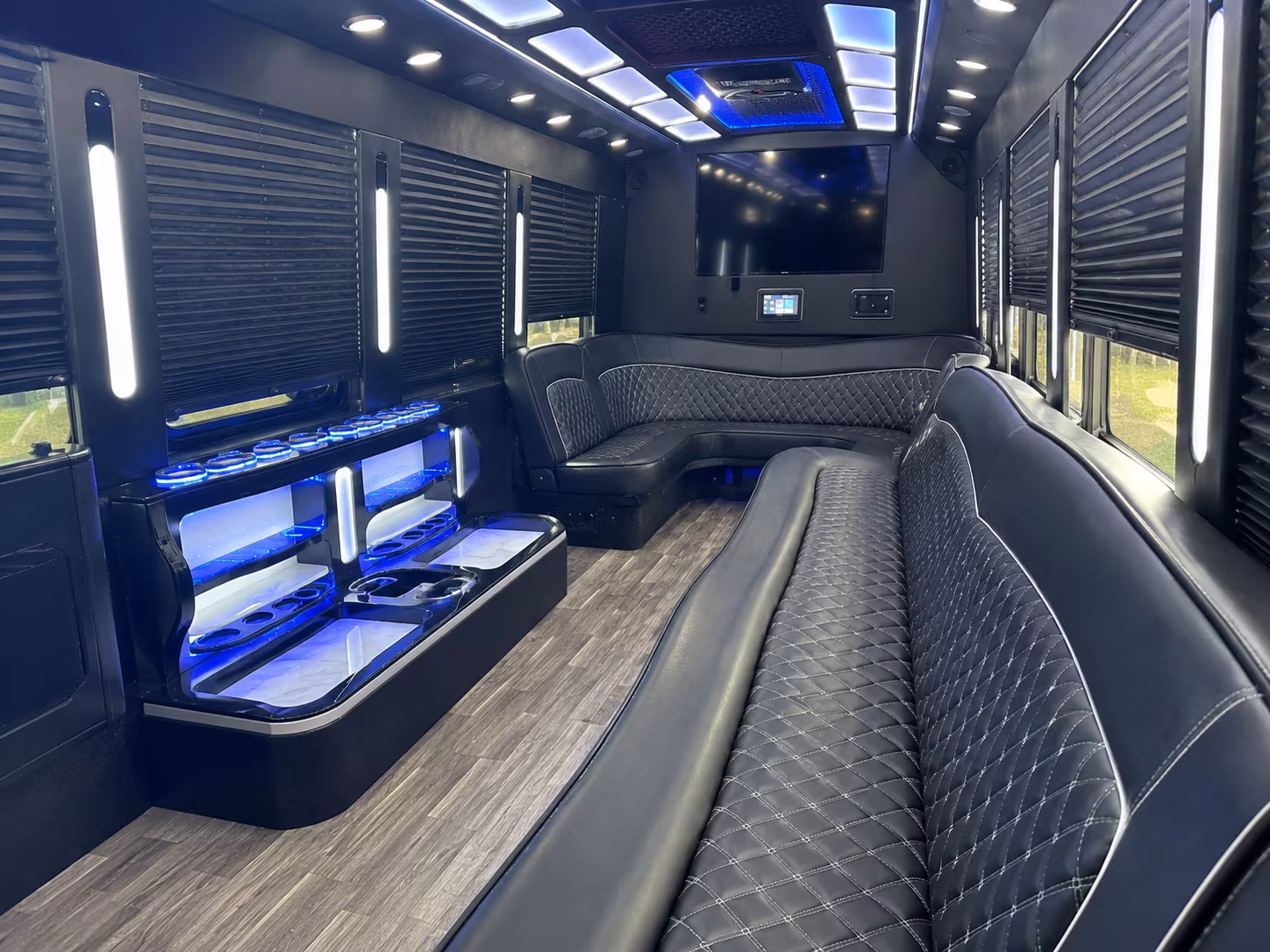 Ontario Homecoming & Prom Party Bus Rentals