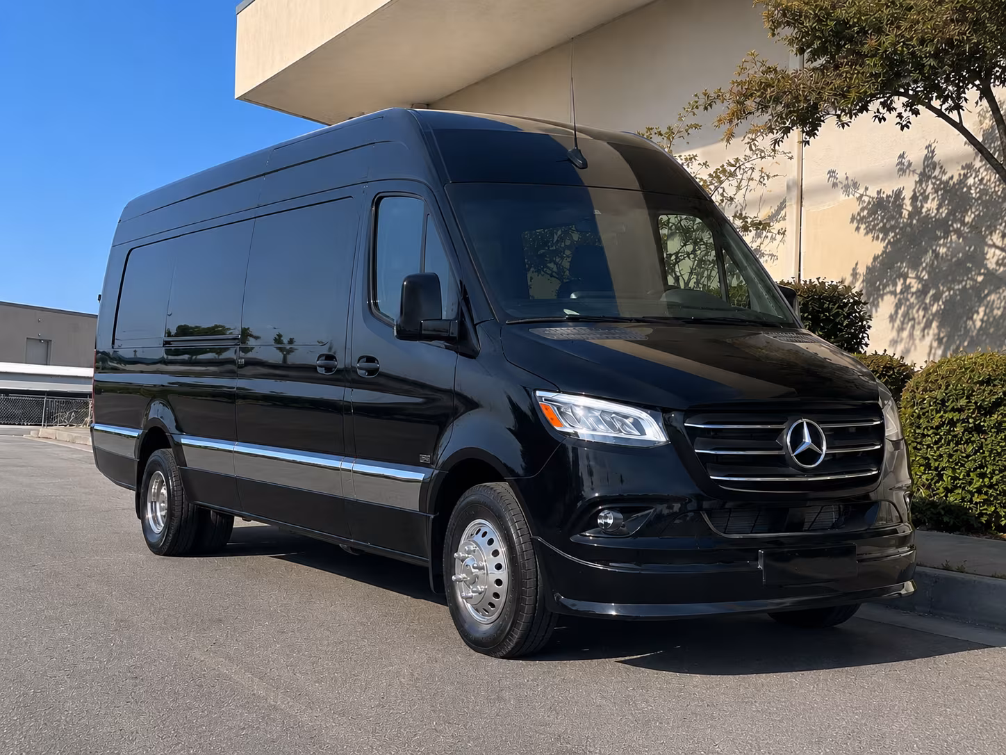 Riverside Airport Shuttle & Transportation party bus exterior